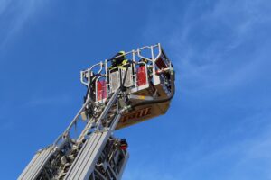 Safety and reliable Ladder and personnel